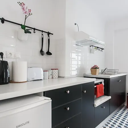Karitsi Place 3*