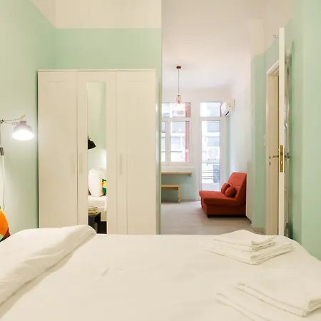 Karitsi Place Hotel de apartamente 3*