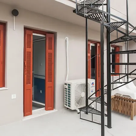 Karitsi Place 3* Atena